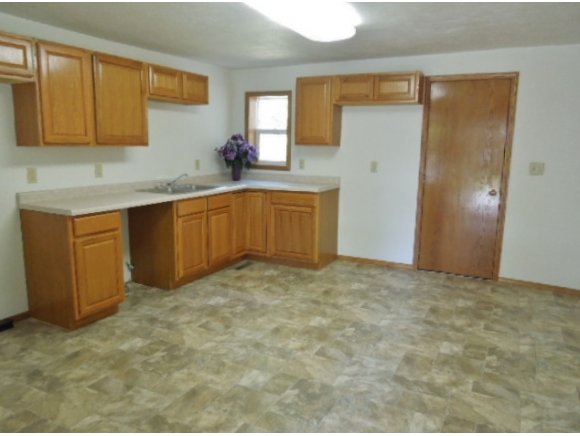 1002 N Durkee St, Appleton, WI 54911 photo 4