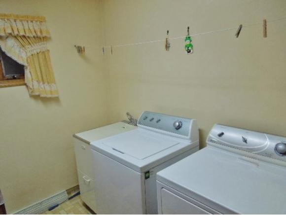1301 E Pauline St, Appleton, WI 54911 photo 8
