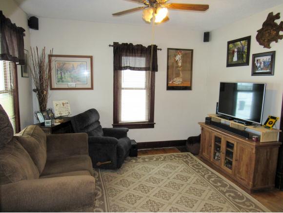807 W Lorain St, Appleton, WI 54914 photo 2