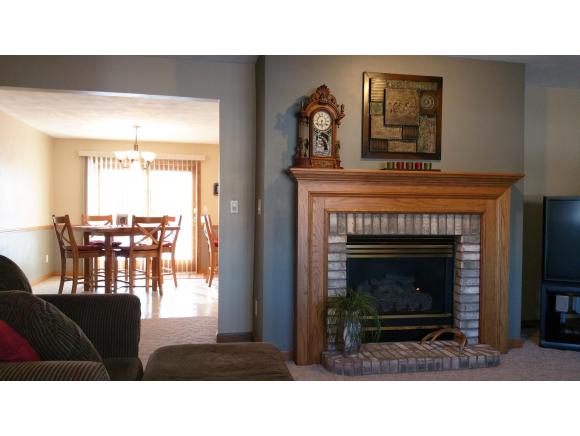 n9599 Emerald Lane, Appleton, WI 54915 photo 4