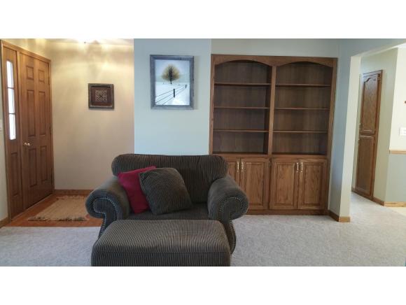 n9599 Emerald Lane, Appleton, WI 54915 photo 3