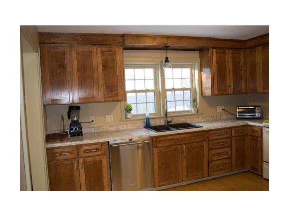 1815 Memorial Dr, Appleton, WI 54915 photo 2