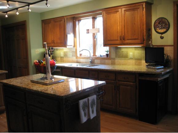 3300 S Poplar Ln, Appleton, WI 54915 photo 6