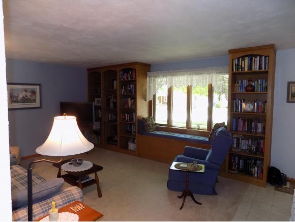 2633 S Greenview St, Appleton, WI 54915 photo 2