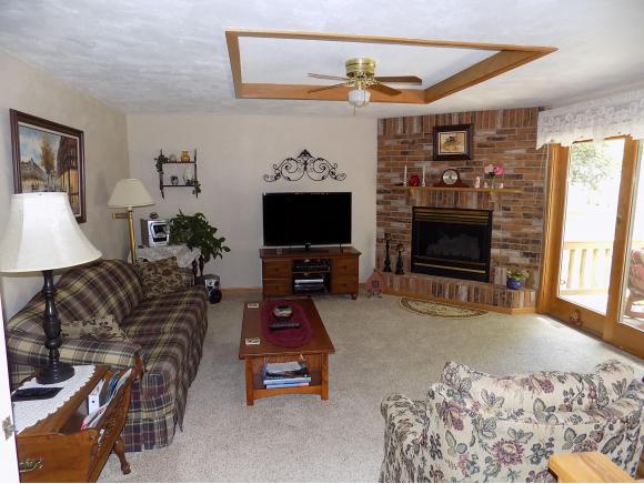 2633 S Greenview St, Appleton, WI 54915 photo 4