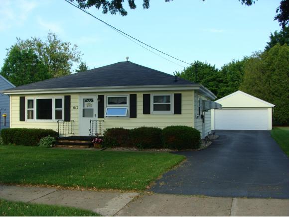 612 S Lee St, Appleton, WI 54915 photo 1