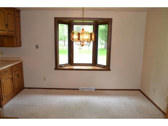 325 Janet, Wrightstown, WI 54180 photo 8