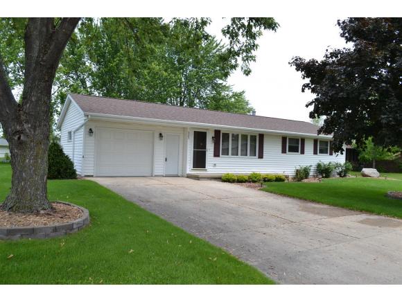 325 Janet, Wrightstown, WI 54180 photo 1