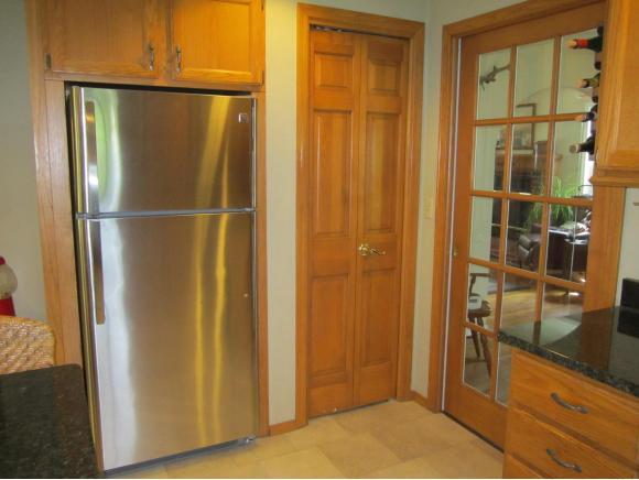 2230 W Twin Willows Dr, Appleton, WI 54914 photo 3