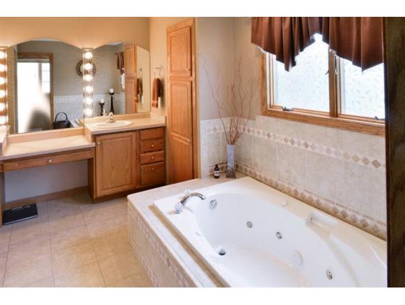 1321 W Starview Dr, Appleton, WI 54914 photo 13