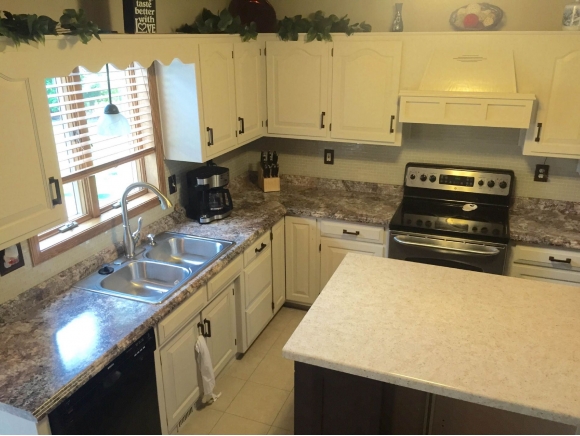 3500 N Hillsborough Dr, Appleton, WI 54911 photo 3