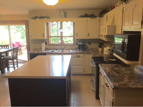 3500 N Hillsborough Dr, Appleton, WI 54911 photo 4