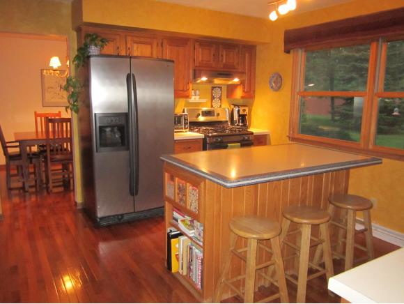 1233 E Pauline St, Appleton, WI 54911 photo 2