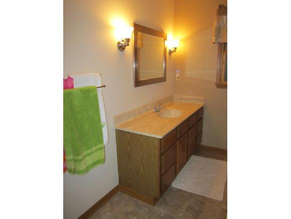 1233 E Pauline St, Appleton, WI 54911 photo 20