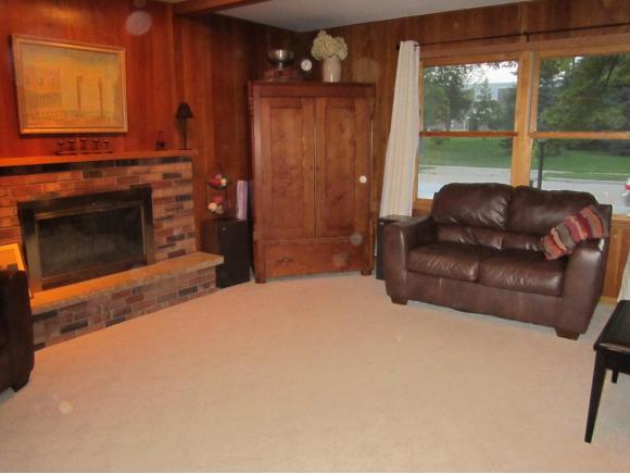 1233 E Pauline St, Appleton, WI 54911 photo 9