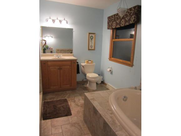 1233 E Pauline St, Appleton, WI 54911 photo 15
