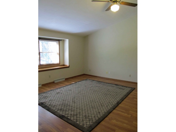 2024 W Jonathon Dr, Appleton, WI 54914 photo 5