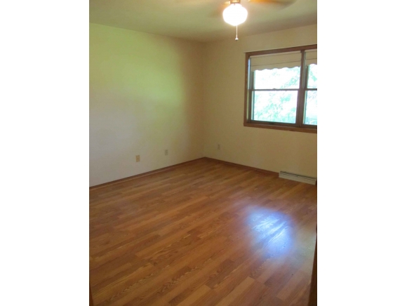 2024 W Jonathon Dr, Appleton, WI 54914 photo 10