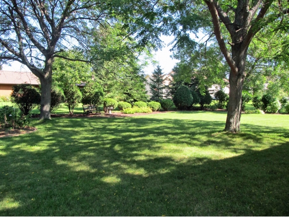 2024 W Jonathon Dr, Appleton, WI 54914 photo 2