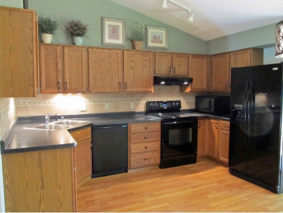 2024 W Jonathon Dr, Appleton, WI 54914 photo 8