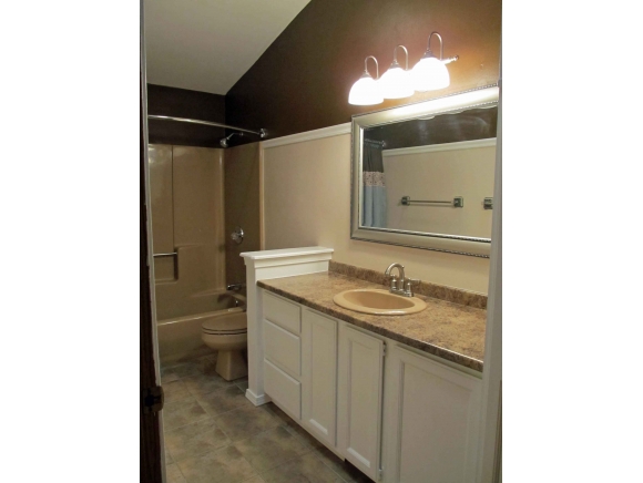 2024 W Jonathon Dr, Appleton, WI 54914 photo 11