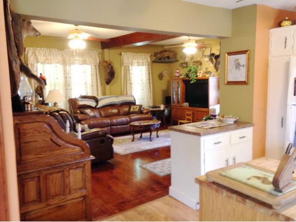 246 High St, Wrightstown, WI 54180 photo 4