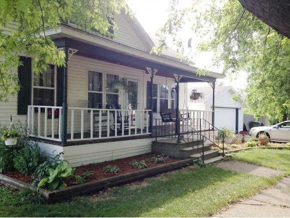 246 High St, Wrightstown, WI 54180 photo 2