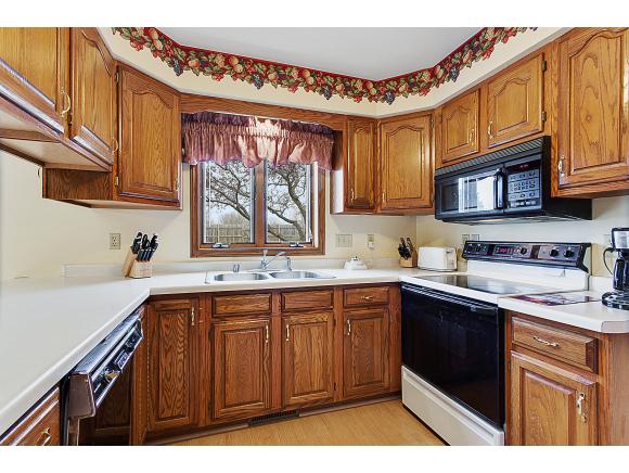 1530 E Janet Ln, Appleton, WI 54915 photo 4
