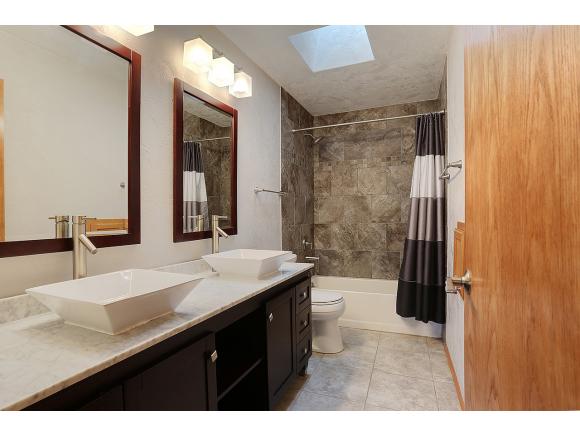 2003 W Capitol Dr, Appleton, WI 54914 photo 8
