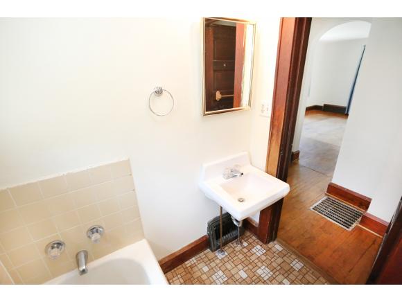 827 W Summer St, Appleton, WI 54914 photo 12