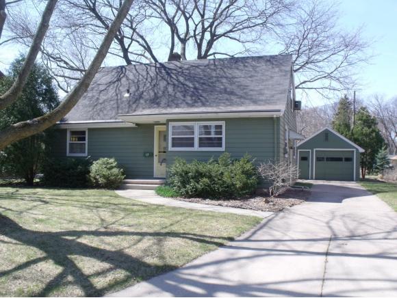 17 Cherry Ct, Appleton, WI 54915 photo 1