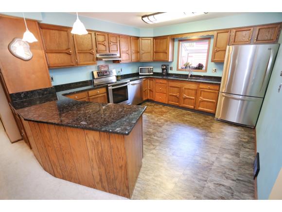 1523 Lorain Ct, Appleton, WI 54914 photo 4