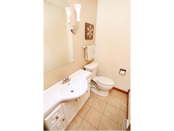 1523 Lorain Ct, Appleton, WI 54914 photo 9