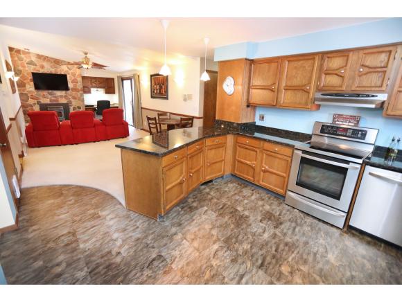 1523 Lorain Ct, Appleton, WI 54914 photo 6