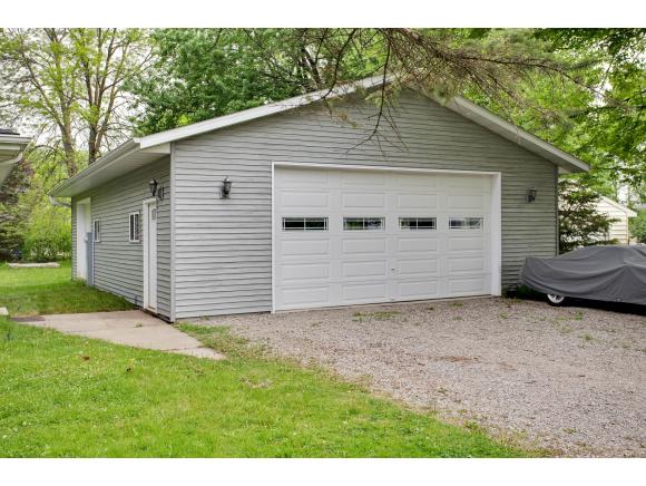 1820 Melody Ln, Appleton, WI 54915 photo 3