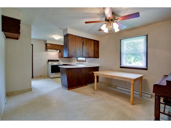 1820 Melody Ln, Appleton, WI 54915 photo 10