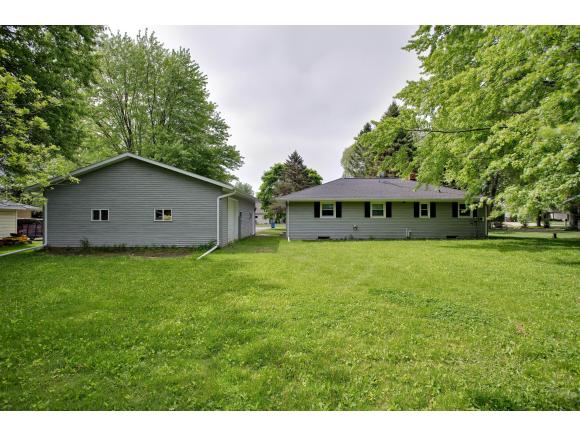1820 Melody Ln, Appleton, WI 54915 photo 4