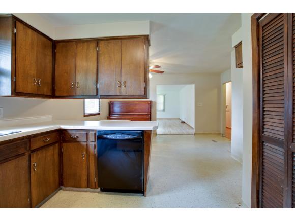 1820 Melody Ln, Appleton, WI 54915 photo 8
