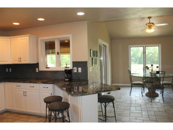 w6985 Hickory Nut Trail, Appleton, WI 54914 photo 5