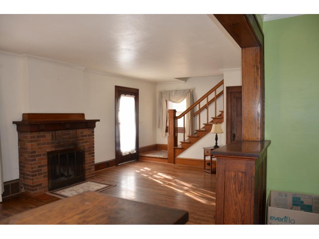 920 W 3rd St, Appleton, WI 54914 photo 2