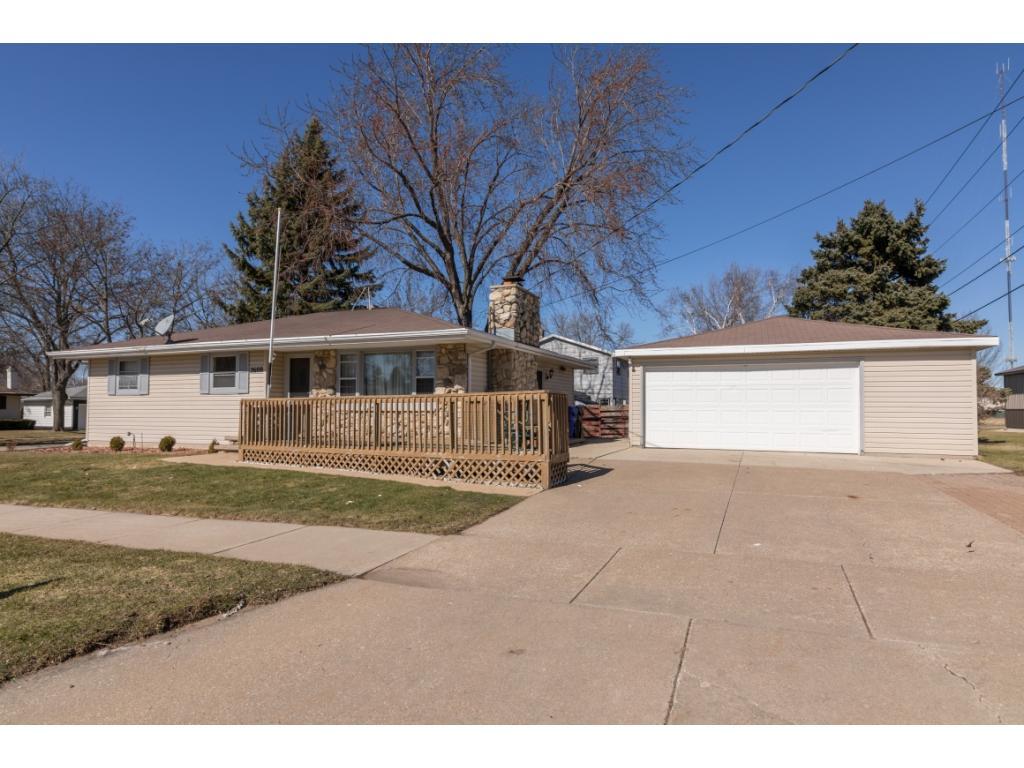 2600 E Henry St, Appleton, WI 54915 photo 1
