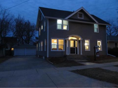 709 W 3rd St, Appleton, WI 54914 photo 2