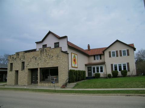 940 S Main St, Gresham, WI 54128 photo 1