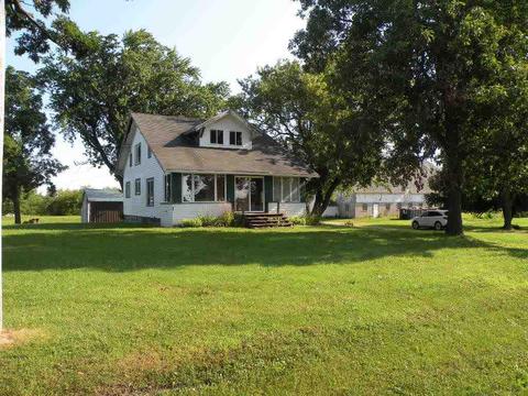 193 E Moore St, Berlin, WI 54923 photo 2
