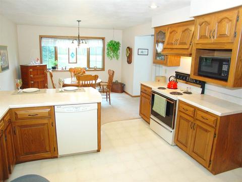 1625 S Sundown Ln, Appleton, WI 54915 photo 9