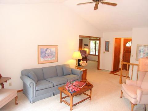 1625 S Sundown Ln, Appleton, WI 54915 photo 4