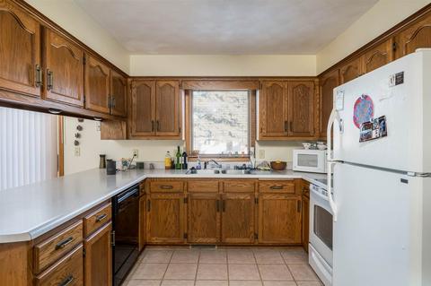 3332 E Forest Ave, Appleton, WI 54915 photo 5