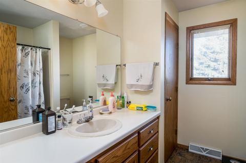 3332 E Forest Ave, Appleton, WI 54915 photo 10