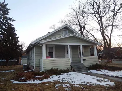 833 W Summer St, Appleton, WI 54914 photo 2