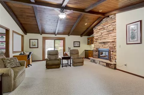 2110 W Applegate Dr, Appleton, WI 54914 photo 4